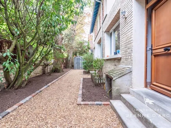 VERSAILLES GLATIGNY - MAISON DE 140M² - 4 CHAMBRES + Salle FAMILIALE - JARDIN