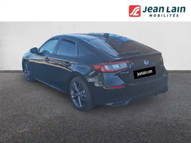 Honda Civic "e":hev 2.0 i-mmd — photo 7