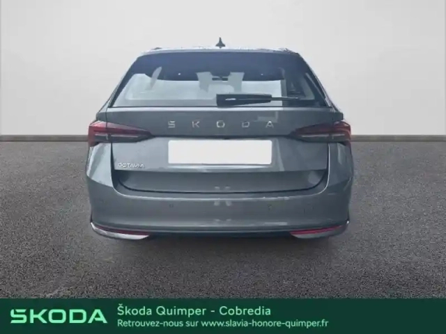 Skoda Octavia combi 2.0 tdi scr 150ch selection dsg7 — photo 5