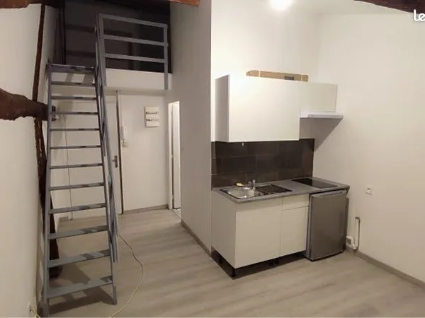 📢 À louer - T1 bis 30 m² avec chambre en mezzanine et cuisine équipée