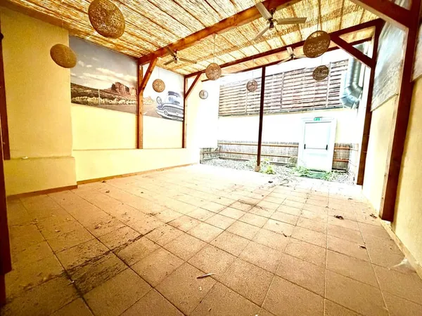 Commerce 1 pièce 115 m²