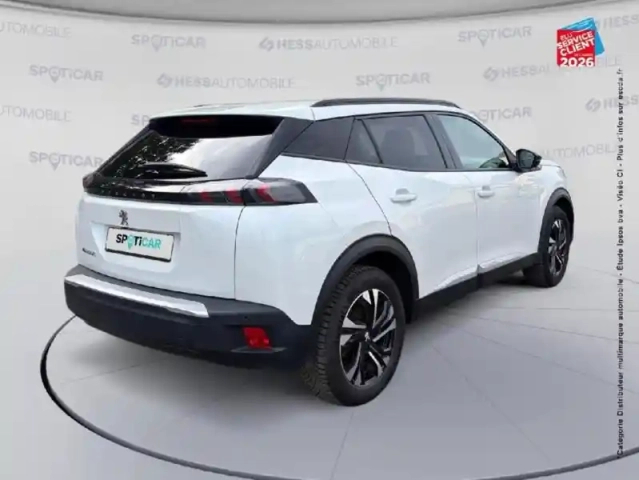 Peugeot 2008 e- 136ch allure pack — photo 6