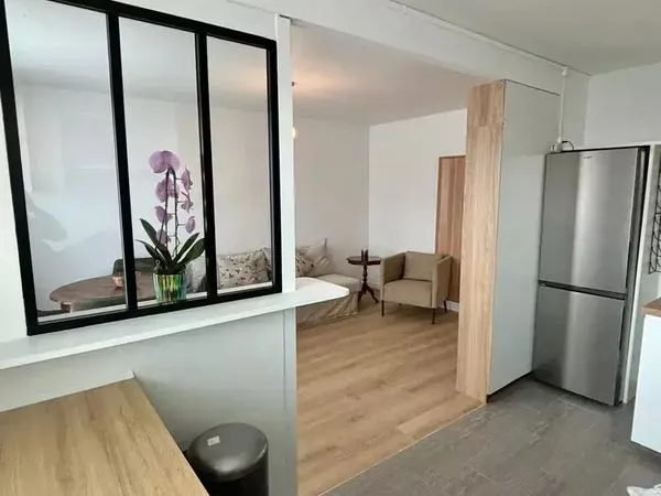 Appartement meublé 46 m² entièrement rénové - idéal couple ou colocation - RER D à 8 min