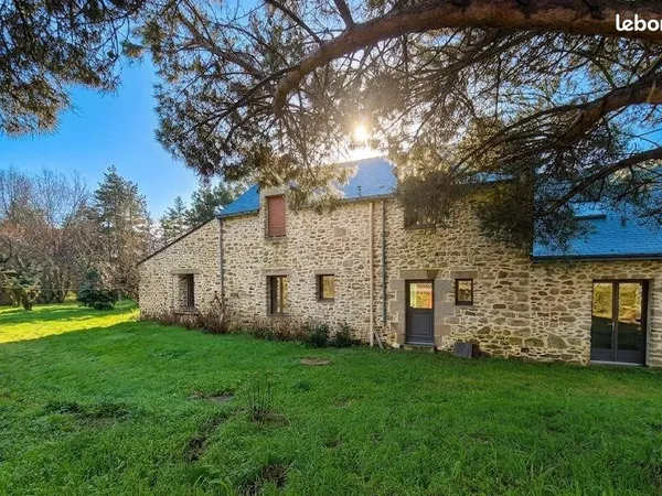 Longère 6 pièces 143 m²