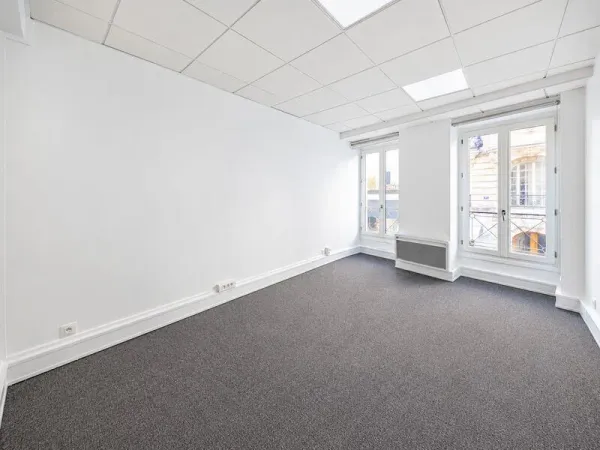 Local 54 m²