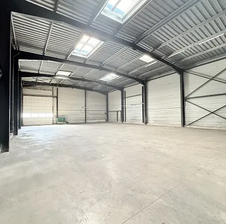 Local 5000 m²