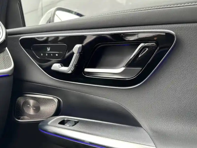 Mercedes Glc coupe 300 d e hybrid eq 9g-tronic 4matic — photo 16