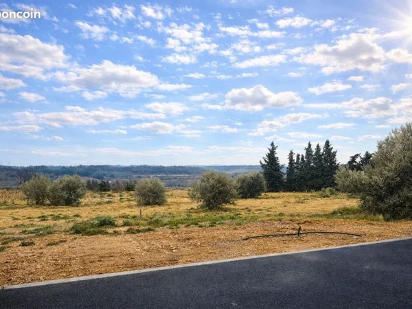 Terrain 852 m² Estézargues