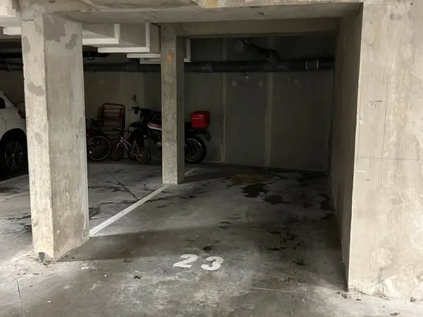 À louer place de parking en sous sol bd de Vitré Rennes