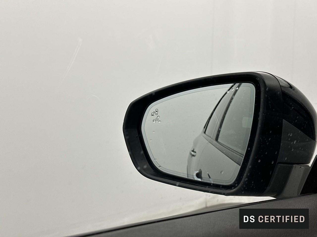 Ds Ds 7 crossback hybride rechargeable e-tense 360 eat8 4x4 opera — photo 17