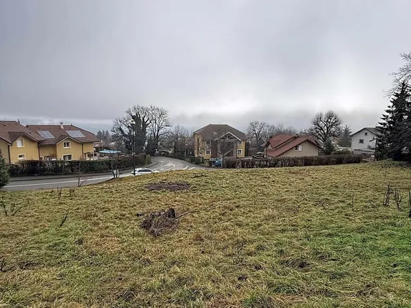 Terrain 783 m²