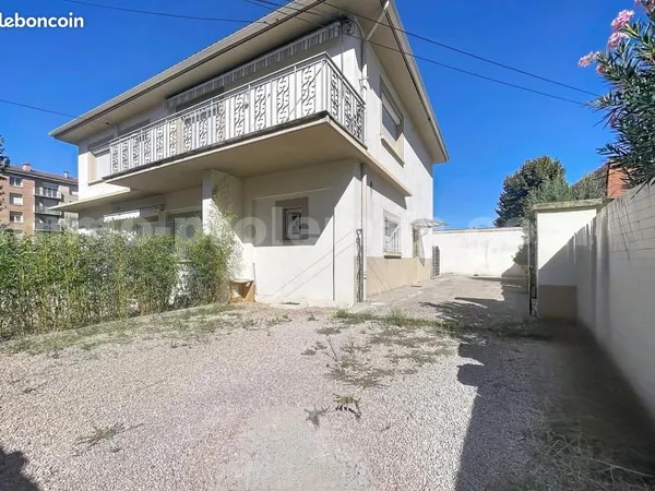 Immeuble 209 m²