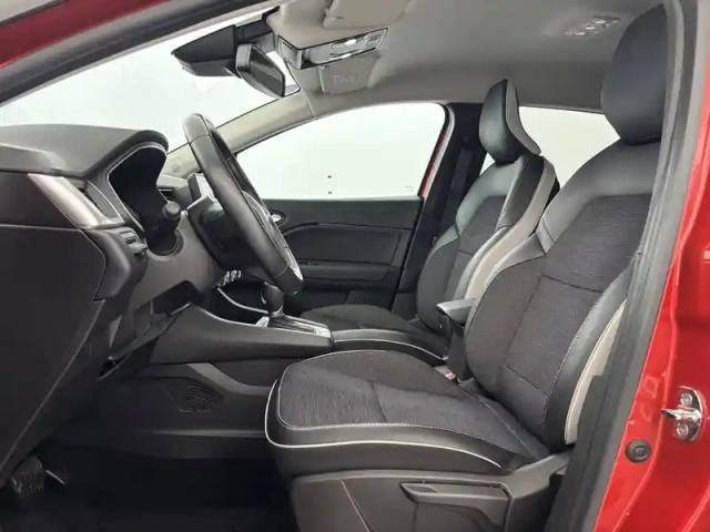 Renault Captur e-tech 145 - 21 — photo 18