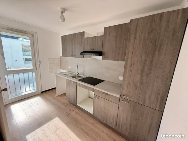 Appart 4 pièces 70m2 JEAN JAURÈS rénové à neuf