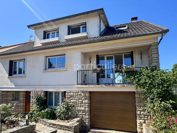 Vaste maison familiale de 185 m² avec jardin arboré et 6 chambres