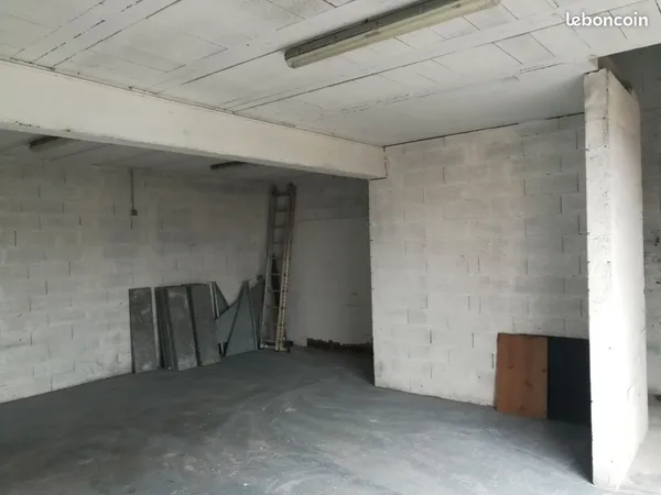 Parking/box 40 m² LE BARP