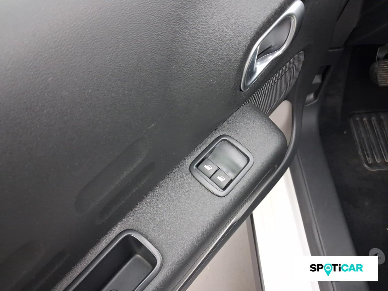 Citroën C3 1.5 bluehdi 100ch s&s bvm 6 feel nav — photo 17