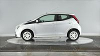 Toyota Aygo 1.0 VVT-i 72ch x-play x-app 5p MC18 — photo 7