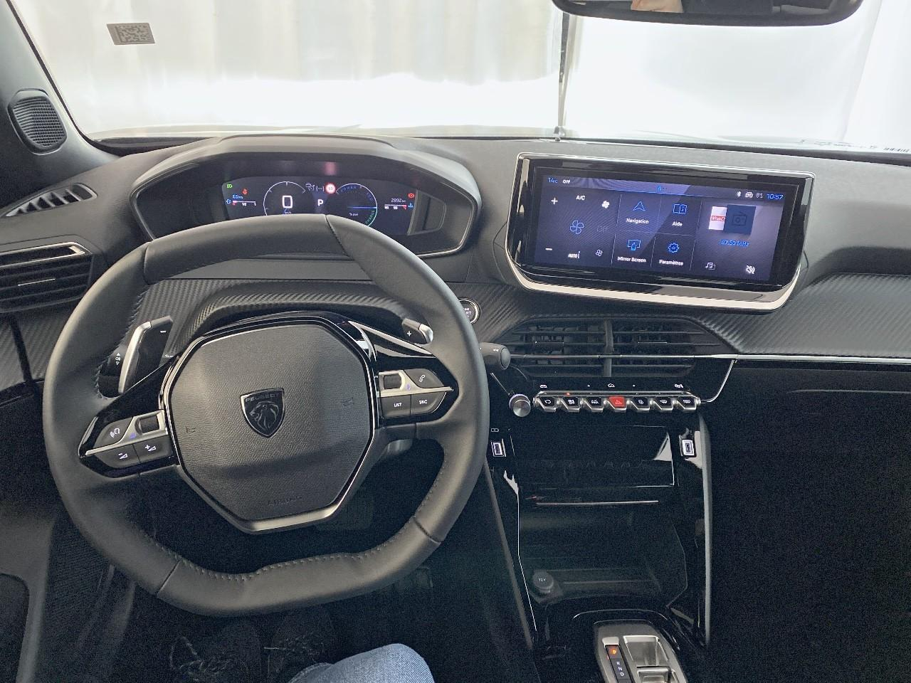 Peugeot 2008 hybrid 145 ch e-dcs6 allure — photo 15