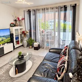 T2 de standing de 44 m² avec cuisine Schmidt et parking