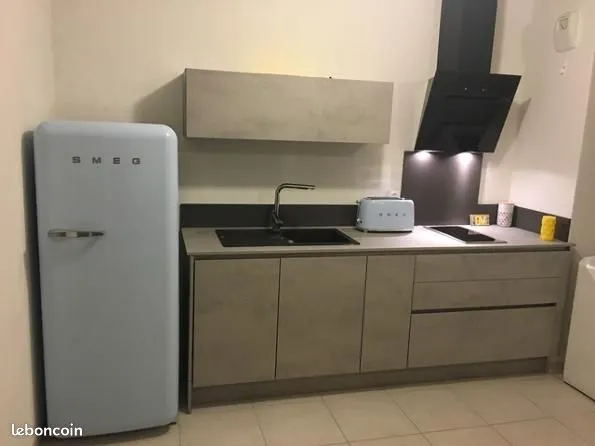 Vends studio 30 m2 avec terrasse et garage