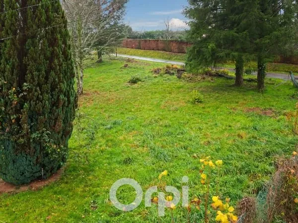 Terrain 2022 m²