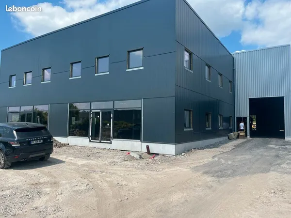 LOCAL D'ACTIVITE 1975 m² WASQUEHAL