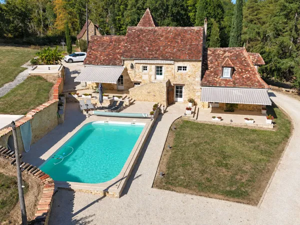 Maison en pierre de 170 m² avec piscine et terrain de 1,35 hectare ? Lamonzie-Montastruc