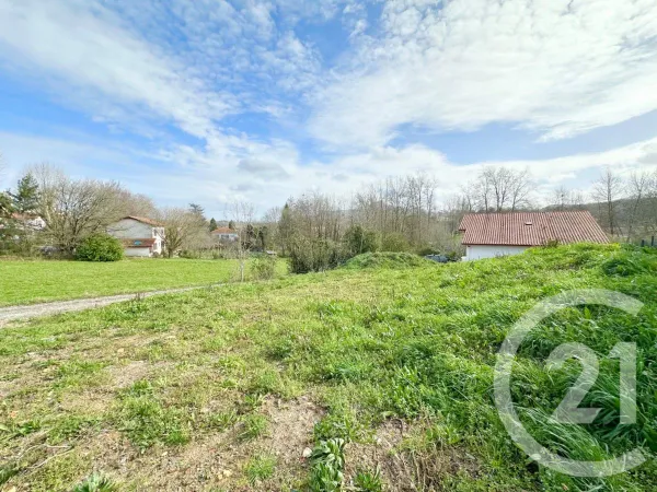 Terrain 853 m²