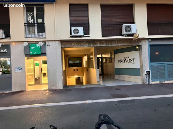 Place de stationnement