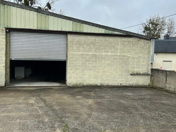 Hangar à louer