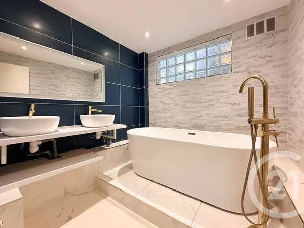Appartement 6 pièces 140 m²