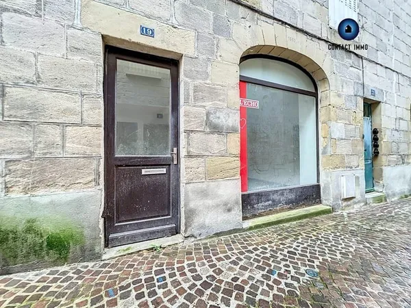 Local commercial 1 pièce 50 m²
