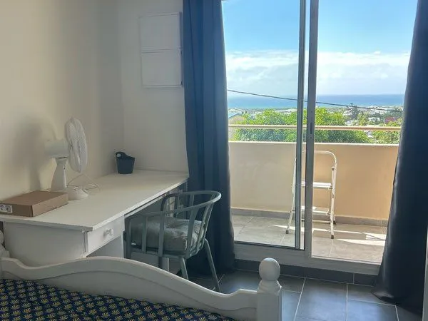 Moufia- Studio rénové meublé + vue mer - 750 TOUT COMPRIS