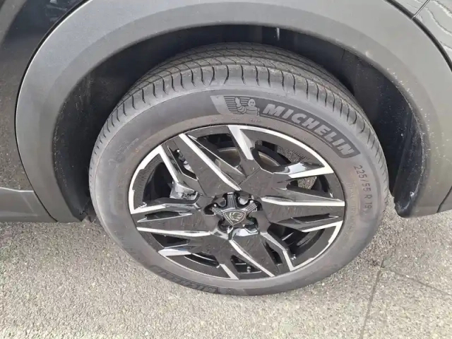 Peugeot 3008 hybrid 136 e-dcs6 — photo 38