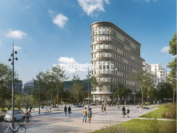 Local professionnel 136 m²
