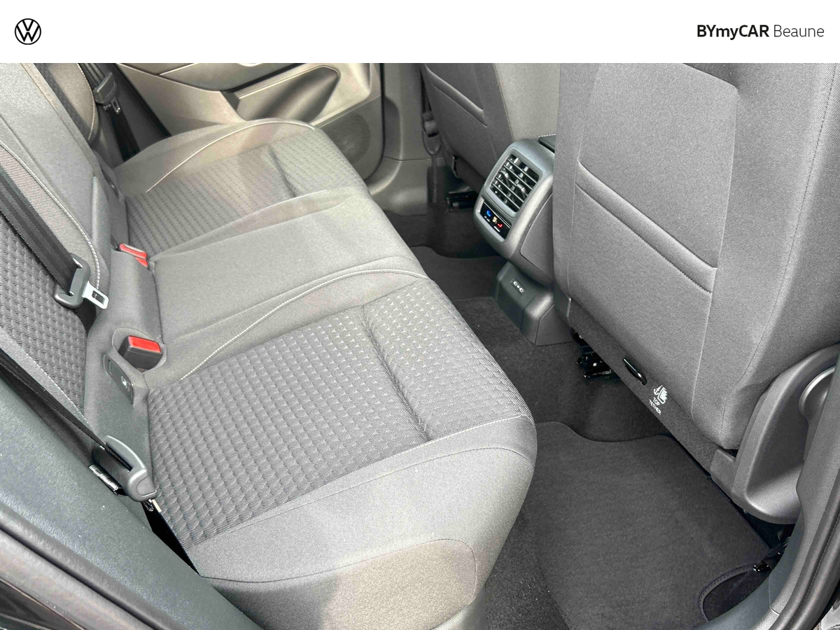 Volkswagen T-Roc 1.5 eTSI Hybrid 116 ch DSG7 — photo 24