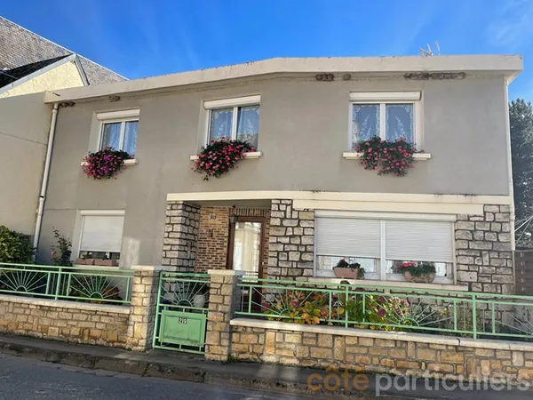 Maison à Lignieres avec grange
