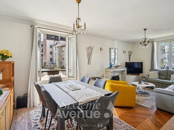 À Vendre - Appartement de charme dans ancien hôtel particulier - Enghien-les-Bains - 84.85 m² loi ca