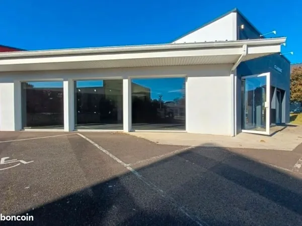 Local commercial 550m²
