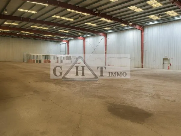 ENTREPOT 1200 M2 A LOUER GRETZ ARMAINVILLIERS