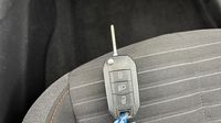 Peugeot 208 1.2 PureTech 100ch S&S Active — photo 16