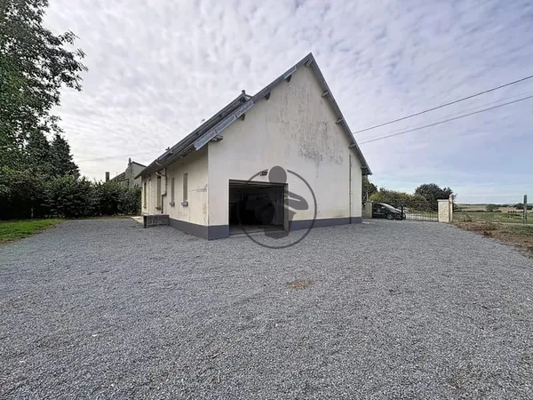 MAISON JARDIN & GARAGE BONY 02490