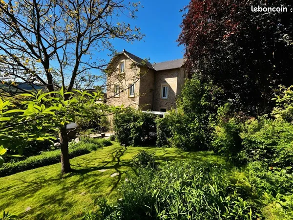 Maison 8 pièces 219 m²