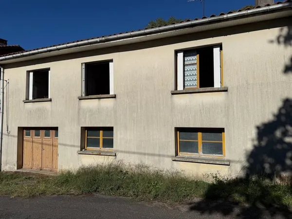 Maison 3 pièces avec de grandes dépendances