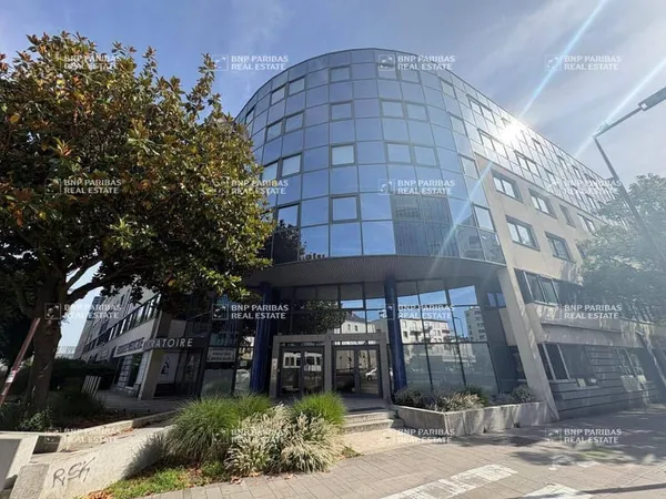 Bureaux 133 m²