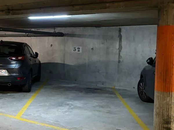 Loue place de parking