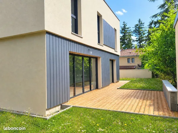 Maison neuve avec garage, 4 chambres, proche collège Mongré, chauffage au sol