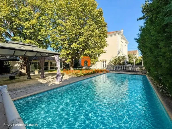 Maison 7 pièces 207 m²
