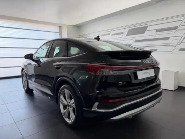 Audi Q4 E-Tron q4 sportback e-tron 40 e-tron 204ch s line — photo 9